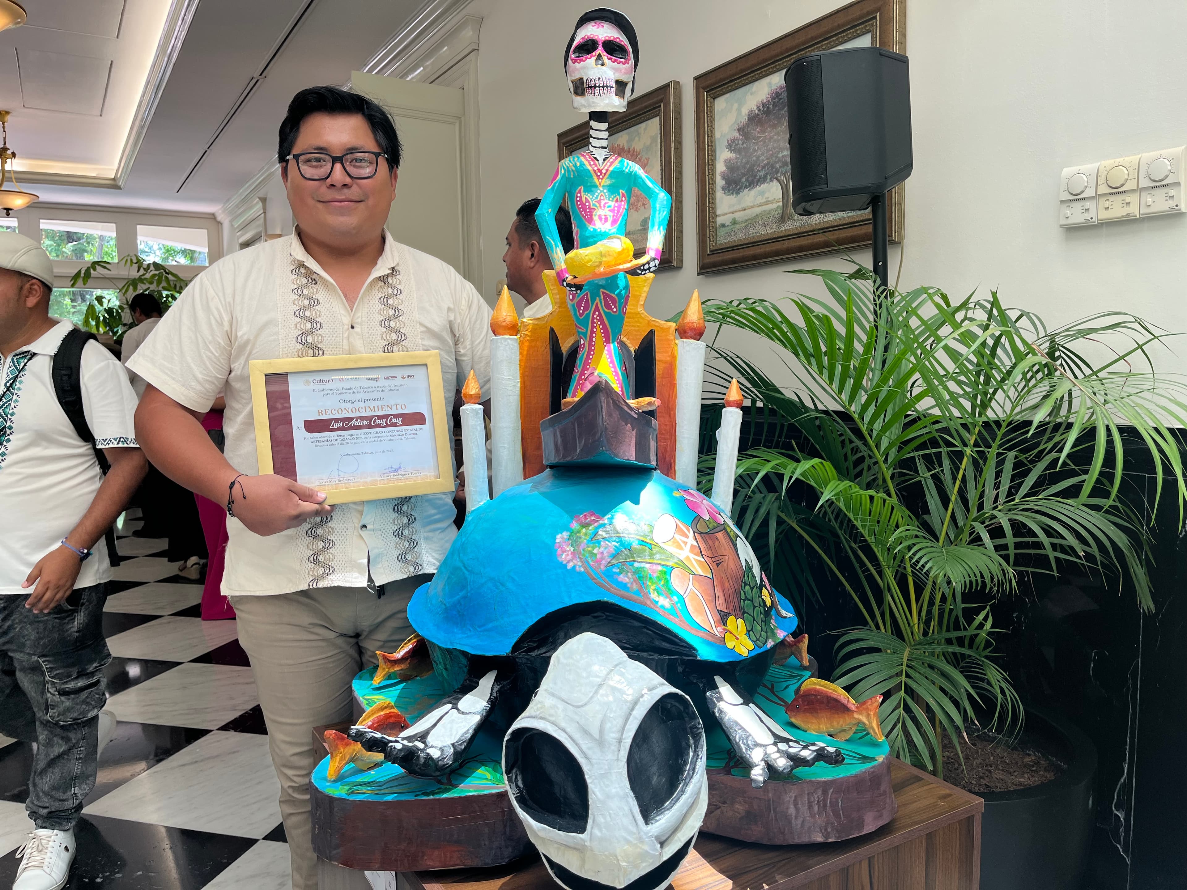 Exponen piezas ganadoras del Concurso Estatal de Artesanías