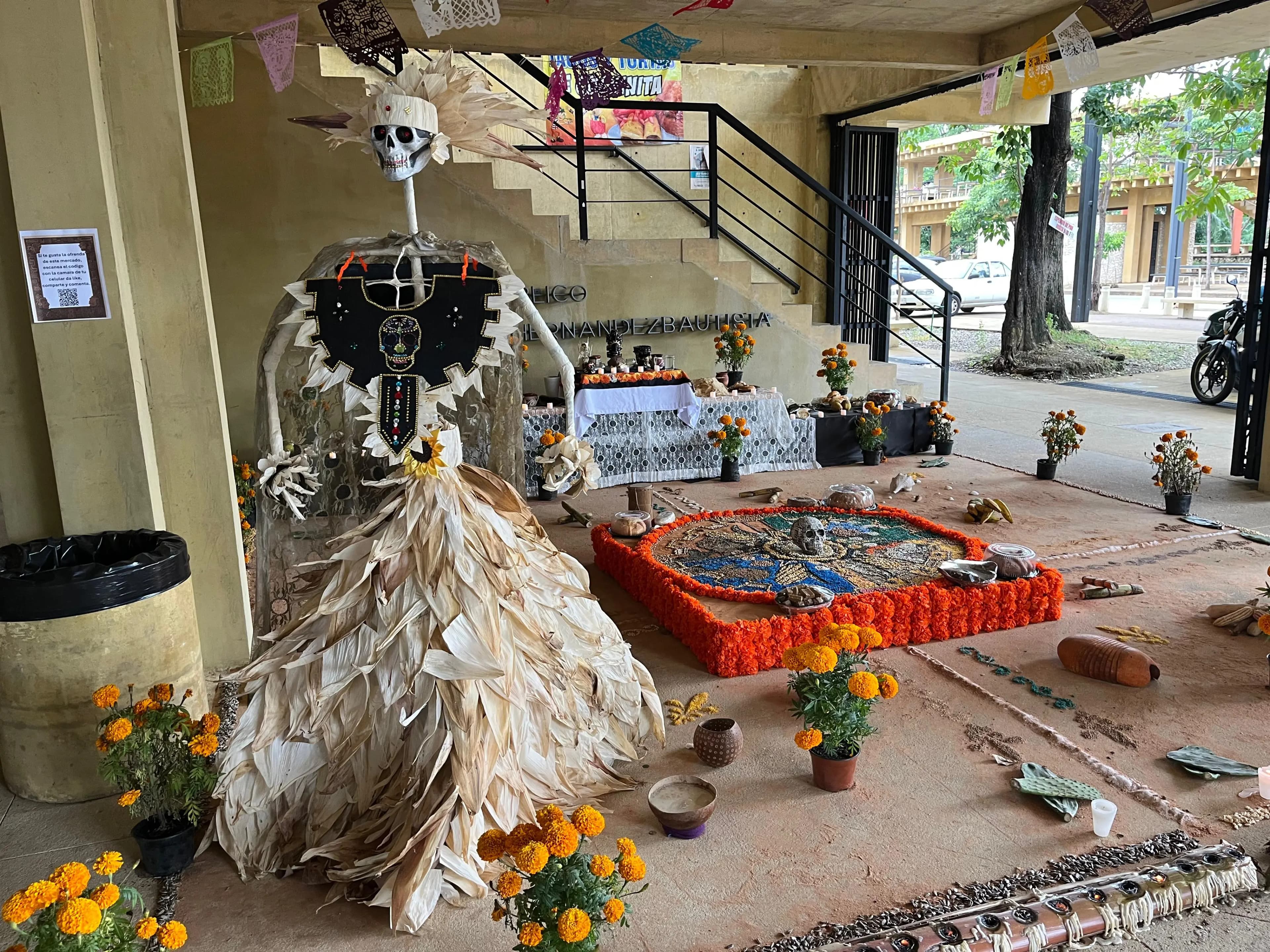 Inauguran altar de muertos en mercado de Gaviotas