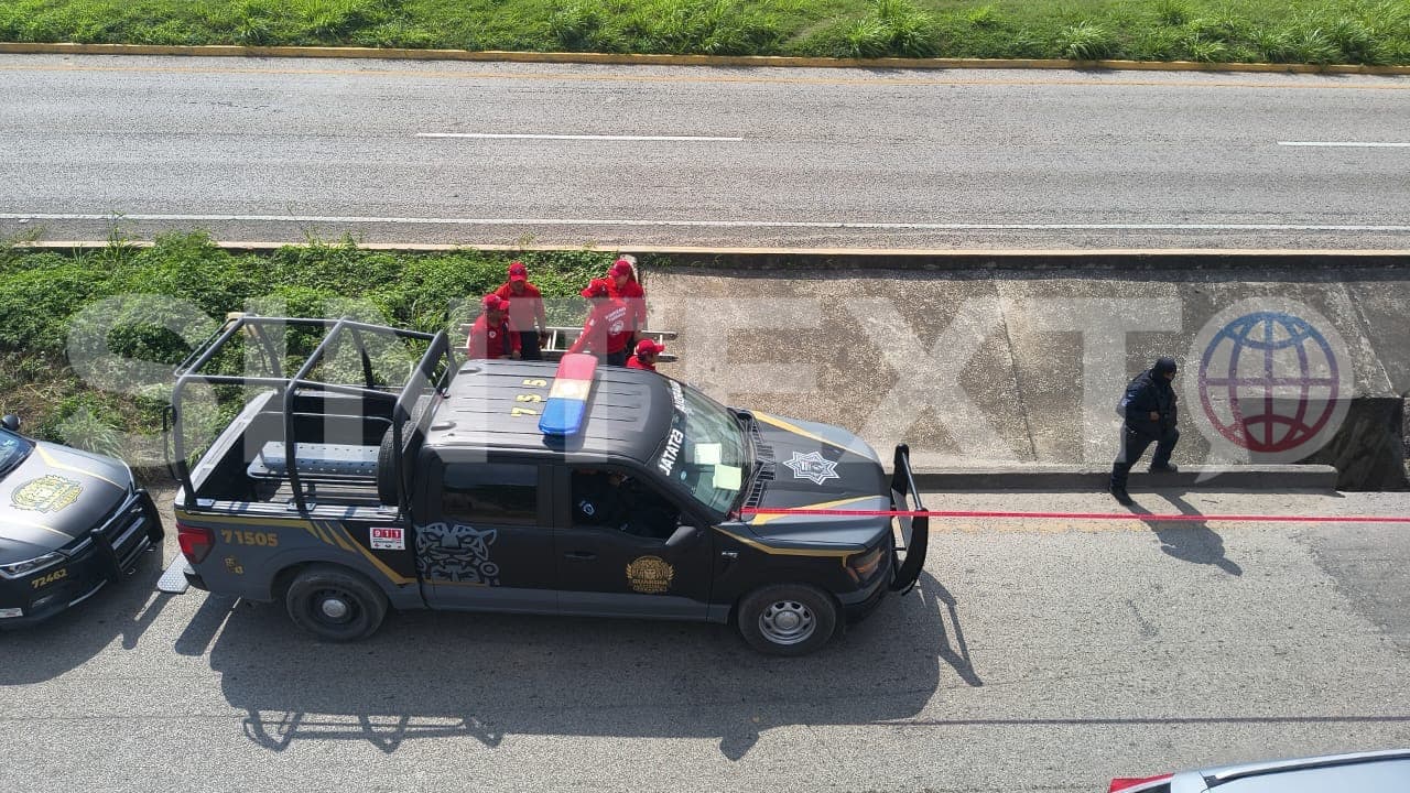 Rescatan el cuerpo sin vida de una mujer en drenaje pluvial de la carretera Villahermosa-Cárdenas