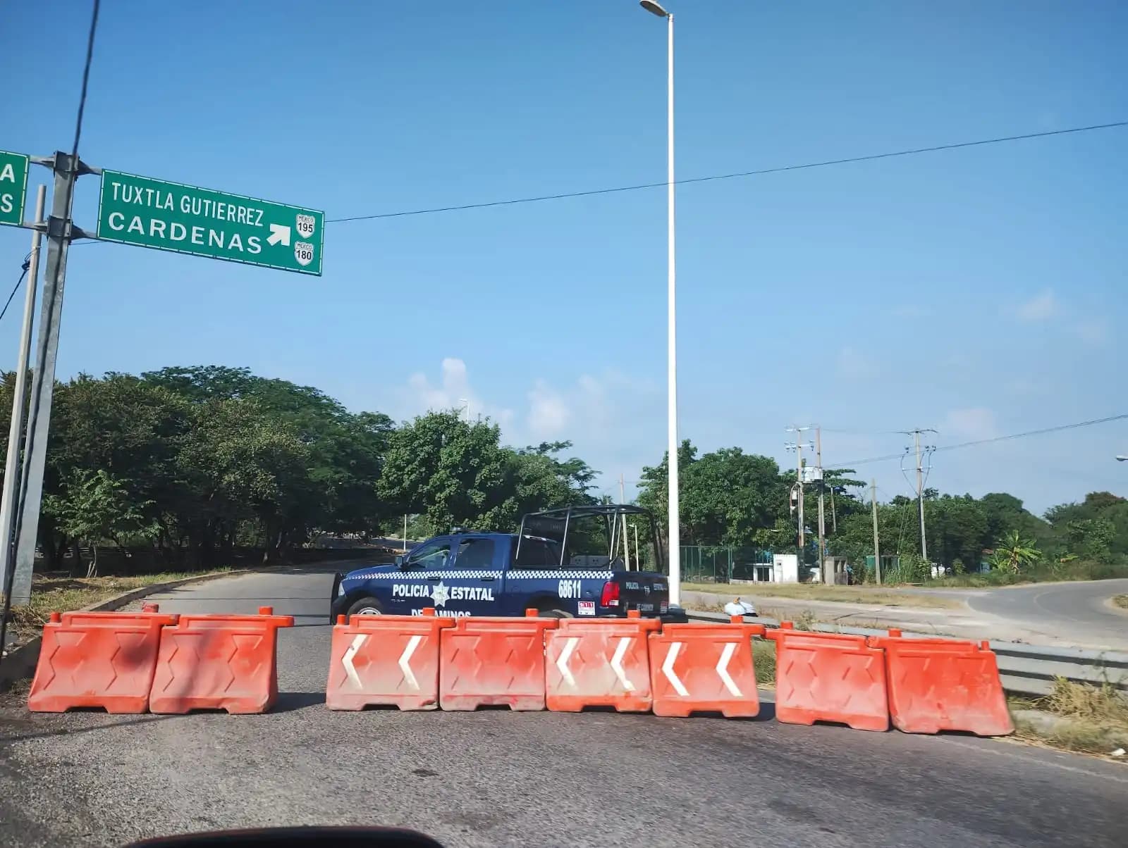 Caos vehicular por cierre del Grijalva II