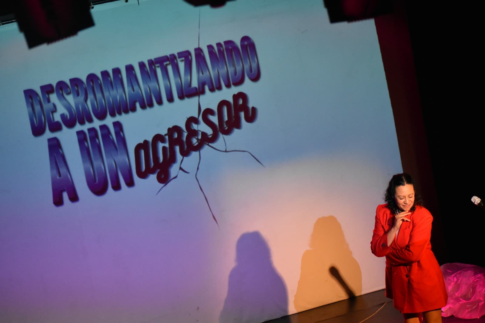 Retrata violencia contra mujeres obra de teatro Digna Rabia