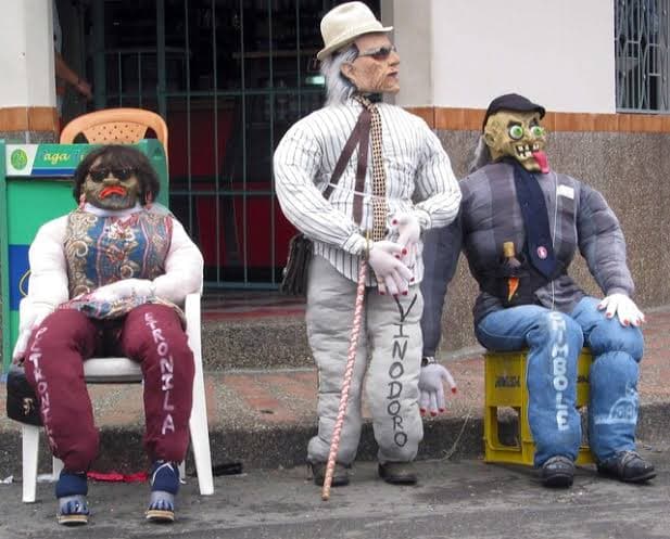 ¡Muñecos de Año Viejo en 1 mil pesos!