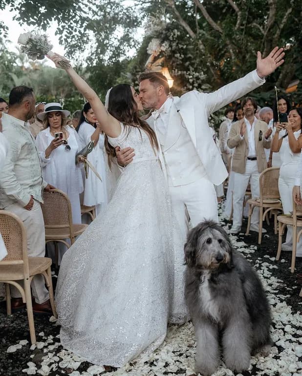Se casan actor Julián Gil y periodista deportiva Valeria Marín