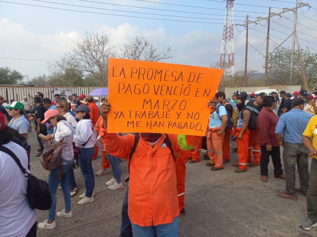 Chantajea Pemex a proveedores ¡a los que les debe!