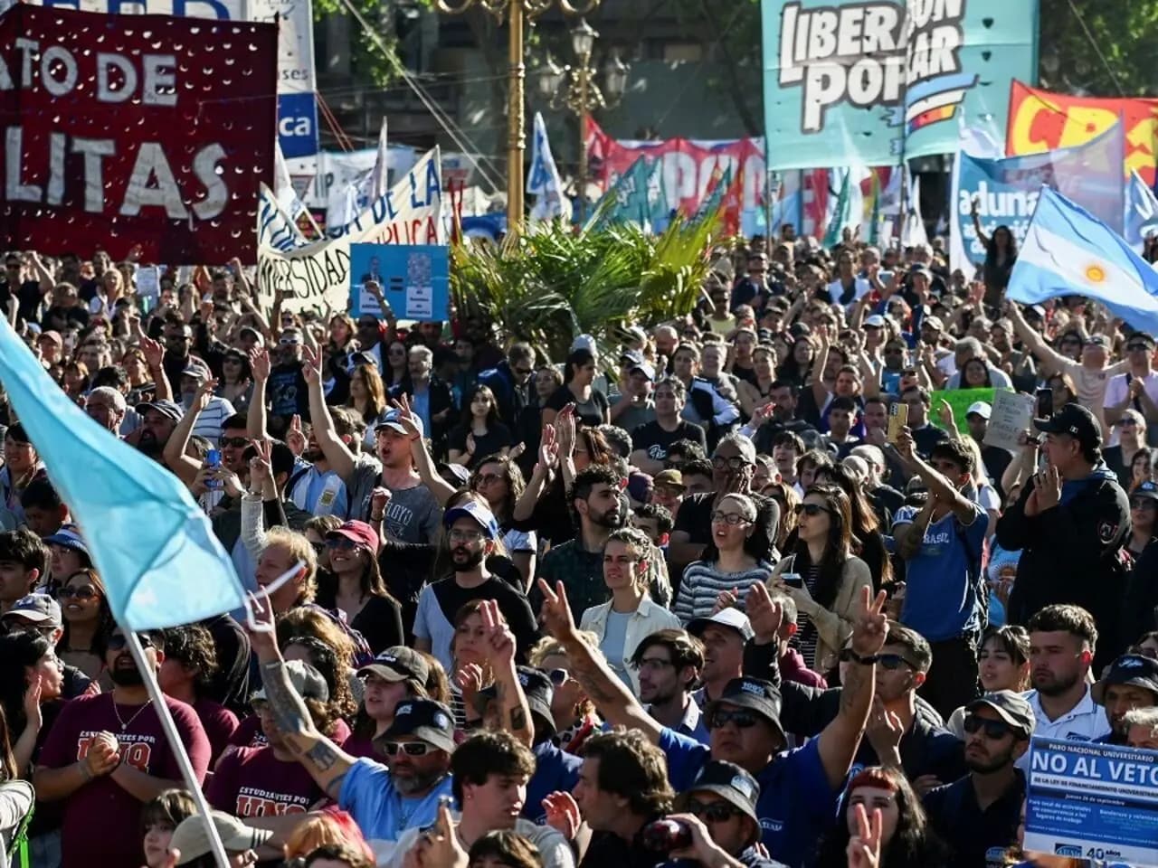 Veta Javier Milei ley de financiamiento universitario