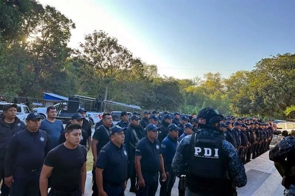 Limpian la policía de Chiapa de Corzo; detienen a 87 agentes