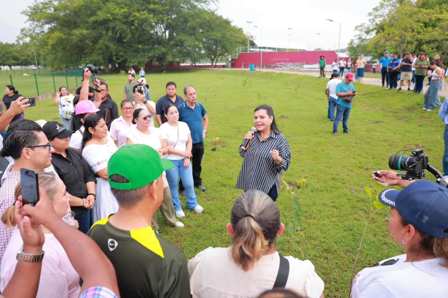 Yolanda Osuna se registra en proceso interno de Morena para diputación federal