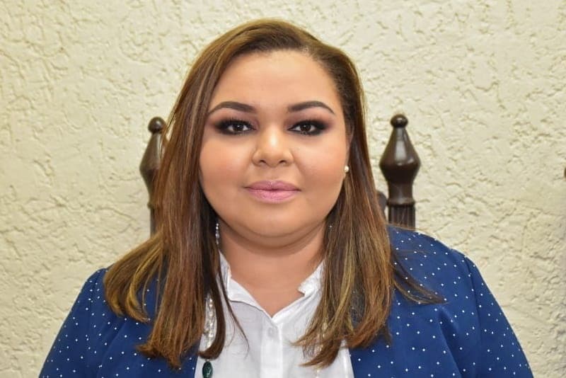 Demandan a directora del Injudet por robo