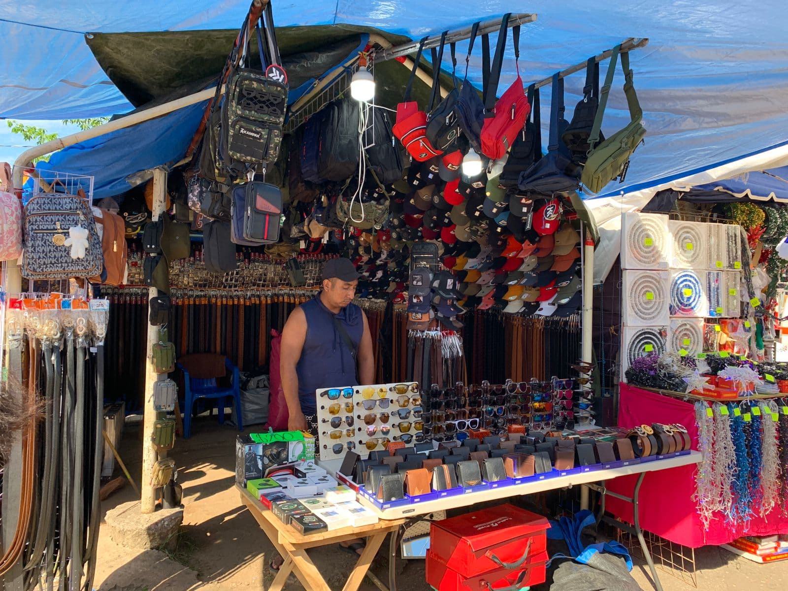 Estafan a ambulantes del Parque La Paz