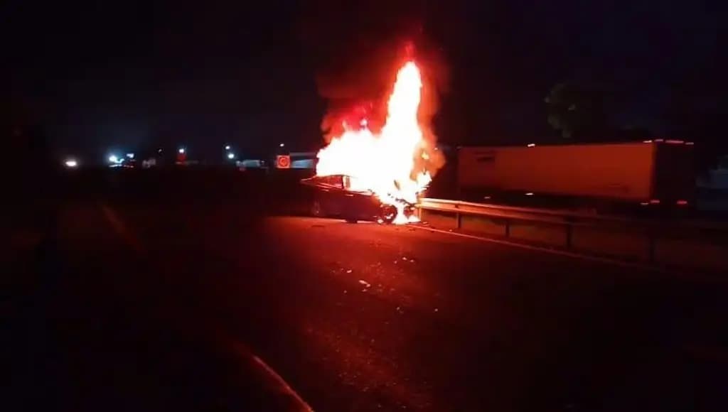 Fallece trabajador azucarero en impacto contra tráiler