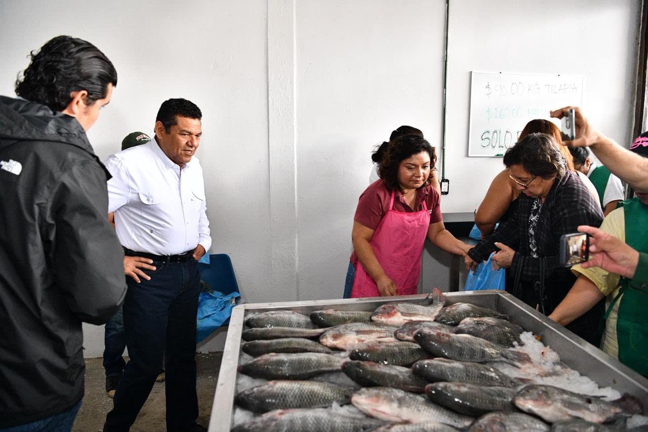 Presume May ventas por 130 mdp en pescado y ostión