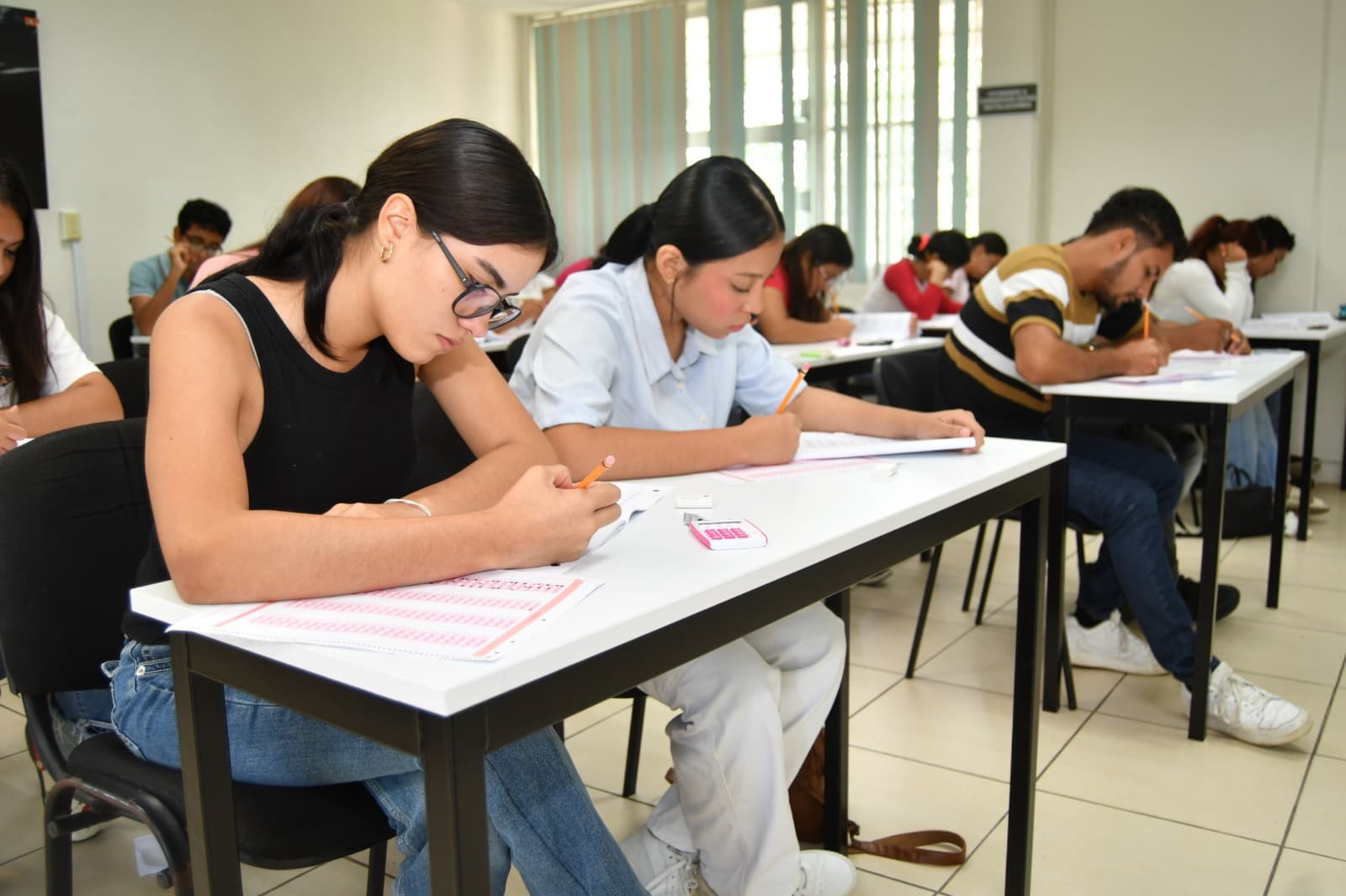 Martes decisivo en la UJAT: más de 11 mil aspirantes conocerán resultados de admisión