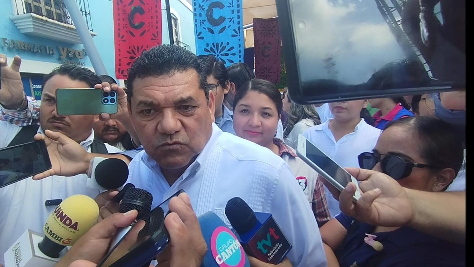 Actos violentos, por reacción a operativos de seguridad, insiste May