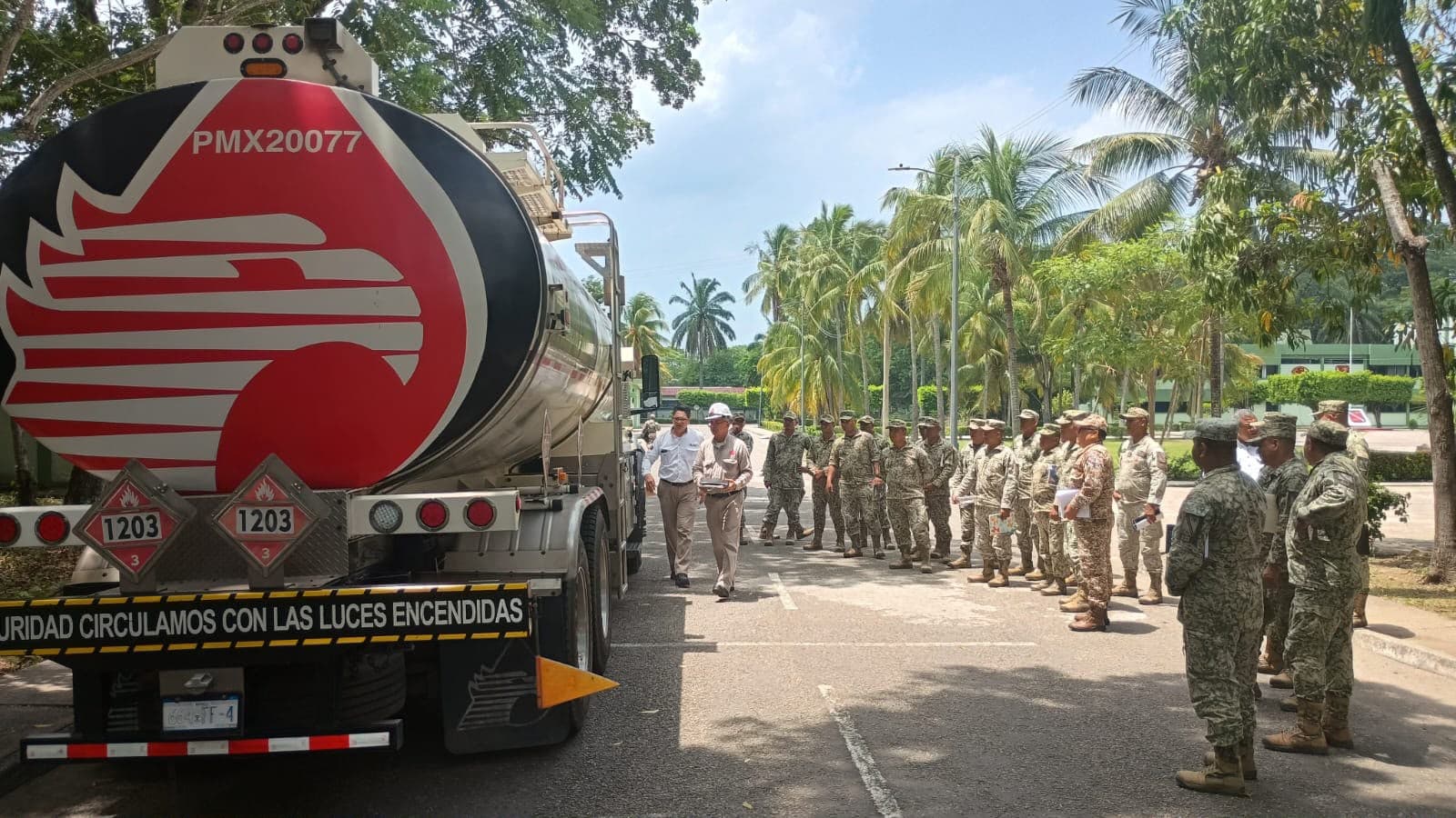 Capacitan a militares para combate al Huachicol en Tabasco
